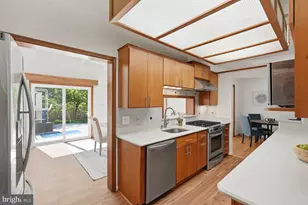 8900 Camfield Dr, Alexandria, VA 22308 - Photo 8