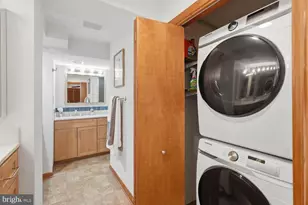 8900 Camfield Dr, Alexandria, VA 22308 - Photo 42