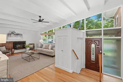 8900 Camfield Drive, Alexandria, VA 22308 - Photo 4