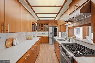 8900 Camfield Dr, Alexandria, VA 22308 - Photo 10
