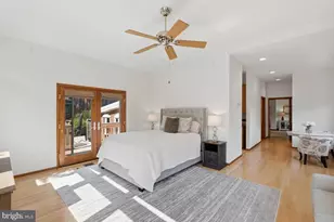 8900 Camfield Dr, Alexandria, VA 22308 - Photo 26