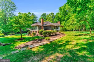 11032 Popes Head Rd, Fairfax, VA 22030 - Photo 2