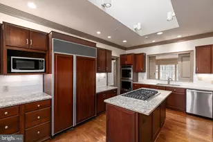 11032 Popes Head Rd, Fairfax, VA 22030 - Photo 16