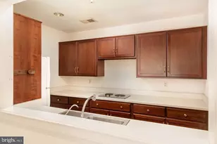 11032 Popes Head Rd, Fairfax, VA 22030 - Photo 22