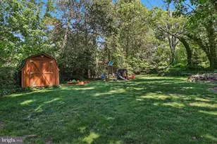 7813 Yorktown Dr, Alexandria, VA 22308 - Photo 32