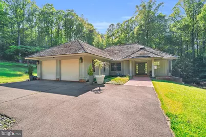 11036 Popes Head Road, Fairfax, VA 22030 - Photo 2