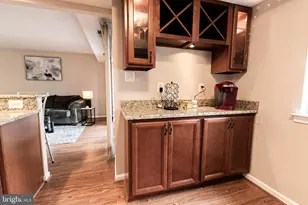 10208 Bushman Dr, Oakton, VA 22124 - Photo 12