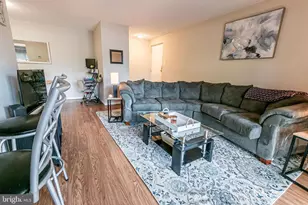 10208 Bushman Dr, Oakton, VA 22124 - Photo 4