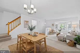 3740 Broomsedge Ct, Fairfax, VA 22033 - Photo 4