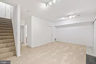 3740 Broomsedge Ct, Fairfax, VA 22033 - Photo 26