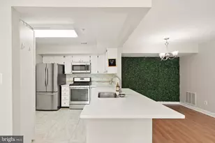 12237 Fairfield House Dr, Fairfax, VA 22033 - Photo 10