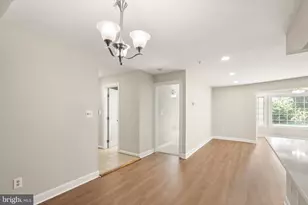 12237 Fairfield House Dr, Fairfax, VA 22033 - Photo 4