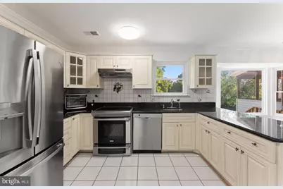 1431 Kingstream Drive, Herndon, VA 20170 - Photo 10