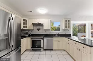 1431 Kingstream Dr, Herndon, VA 20170 - Photo 10