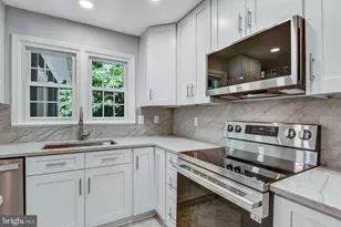 10999 Highridge St, Fairfax Station, VA 22039 - Photo 14