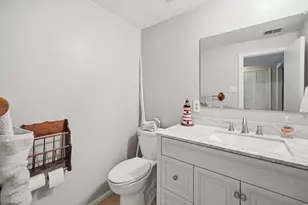 10027 W Constable Ct, Fairfax, VA 22032 - Photo 24