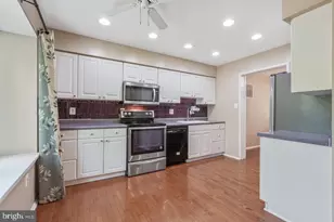 2983 Borge St, Oakton, VA 22124 - Photo 10