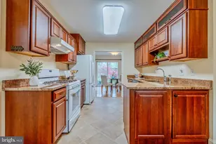 8717 Higdon Dr, Vienna, VA 22182 - Photo 12