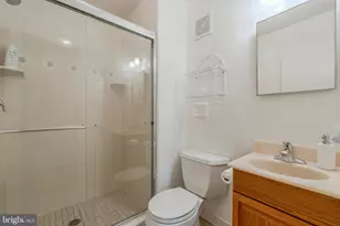 8717 Higdon Dr, Vienna, VA 22182 - Photo 26