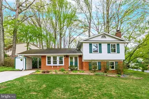 8717 Higdon Dr, Vienna, VA 22182 - Photo 32
