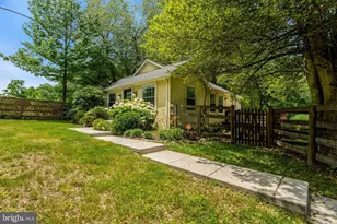 11520 Popes Head Rd, Fairfax, VA 22030 - Photo 2