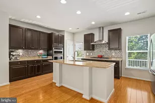 9640 Pullman Pl, Fairfax, VA 22031 - Photo 14