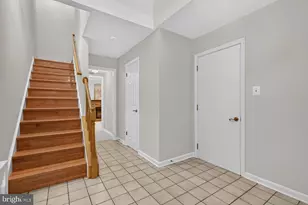 6056 Knights Ridge Way, Alexandria, VA 22310 - Photo 8