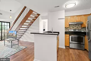 6955 Mary Caroline Cir, Alexandria, VA 22310 - Photo 4