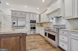 7112 Georgetown Pike, McLean, VA 22101 - Photo 10