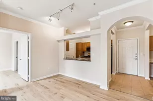 12941 Centre Park Cir, Herndon, VA 20171 - Photo 2