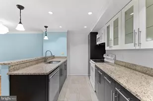 4388 Pembrook Village Dr, Alexandria, VA 22309 - Photo 18