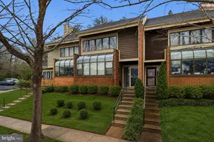 10995 Thrush Ridge Rd, Reston, VA 20191 - Photo 1