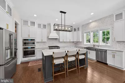 1114 Ware Street SW, Vienna, VA 22180 - Photo 16