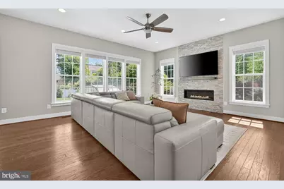 1114 Ware Street SW, Vienna, VA 22180 - Photo 36