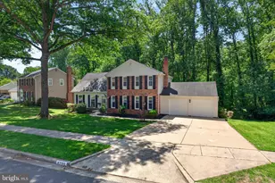 8705 Queen Elizabeth Blvd, Annandale, VA 22003 - Photo 2