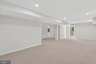 8705 Queen Elizabeth Blvd, Annandale, VA 22003 - Photo 52