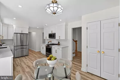 8705 Queen Elizabeth Boulevard, Annandale, VA 22003 - Photo 14