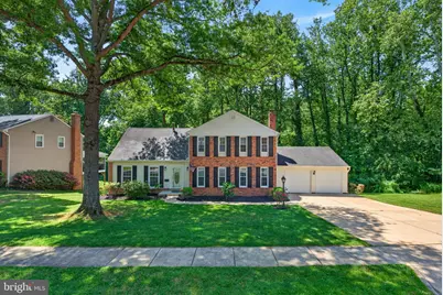 8705 Queen Elizabeth Boulevard, Annandale, VA 22003 - Photo 1
