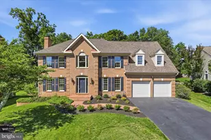 13013 Grey Friars Pl, Herndon, VA 20171 - Photo 2