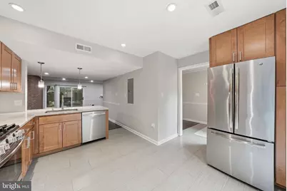11926 Escalante Court, Reston, VA 20191 - Photo 4