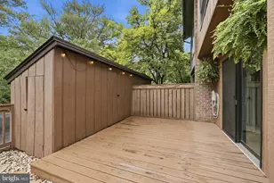 11926 Escalante Ct, Reston, VA 20191 - Photo 28