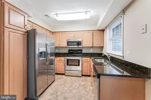 8475 Canyon Oak Dr, Springfield, VA 22153 - Photo 6