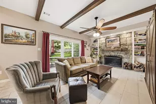8900 Kenilworth Dr, Burke, VA 22015 - Photo 18