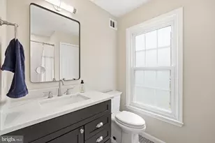 8900 Kenilworth Dr, Burke, VA 22015 - Photo 30