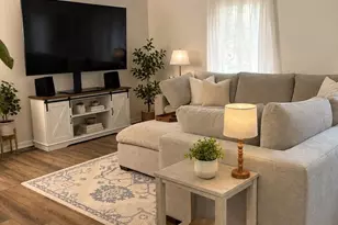 11013 Barton Hill Ct, Reston, VA 20191 - Photo 2