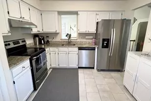 5929 Wild Brook Ct, Centreville, VA 20121 - Photo 4
