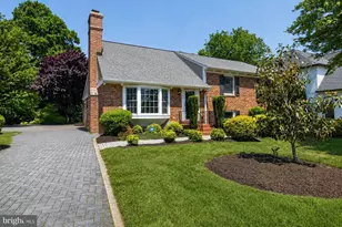 2212 Reddfield Dr, Falls Church, VA 22043 - Photo 2