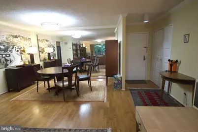 1800 Old Meadow Rd #818, McLean, VA 22102 - Photo 6