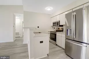 8627 Beekman Pl, Alexandria, VA 22309 - Photo 6