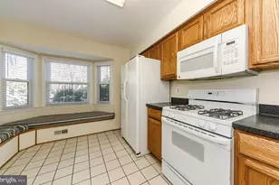 7589 Chrisland Cove, Falls Church, VA 22042 - Photo 6